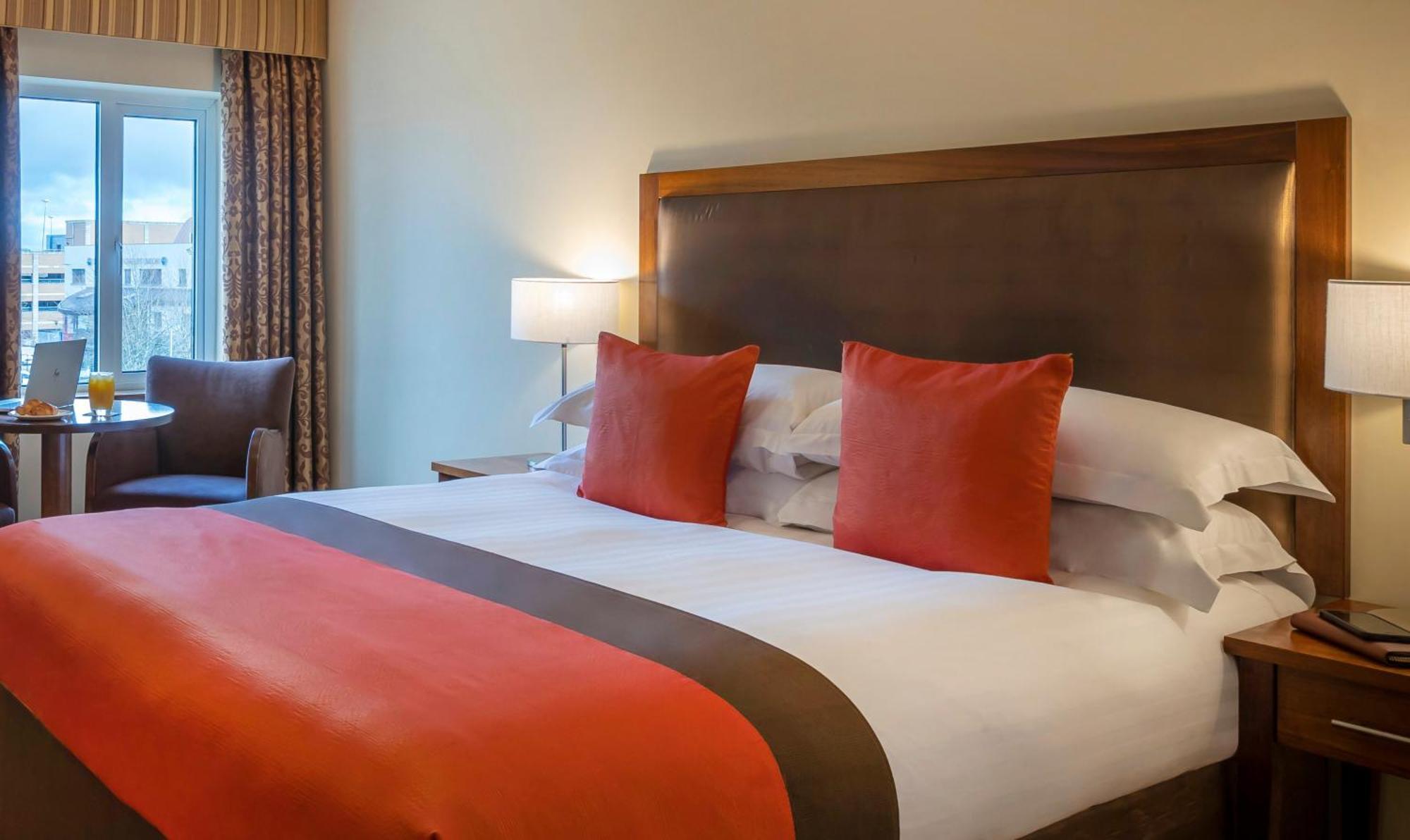 Temple Gate Hotel Ennis Eksteriør billede