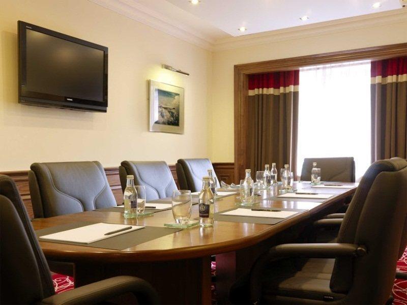 Temple Gate Hotel Ennis Eksteriør billede