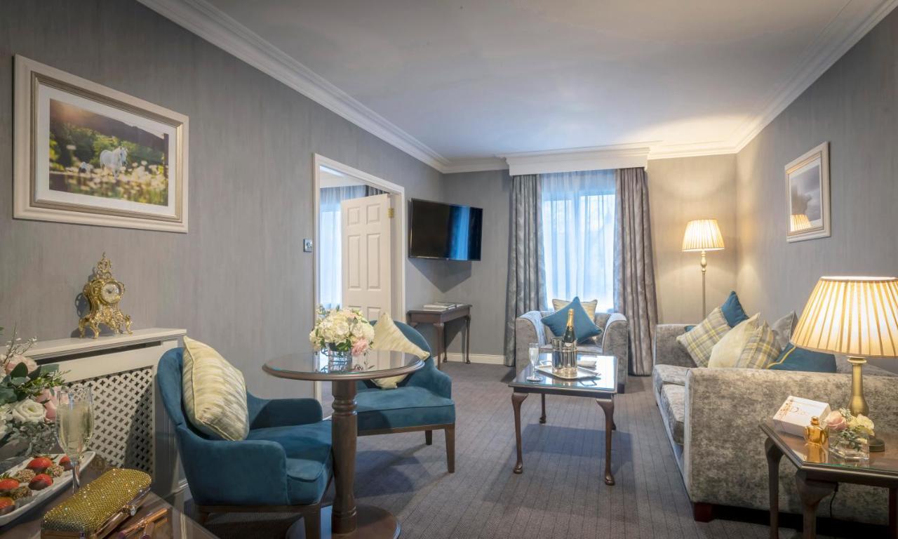 Temple Gate Hotel Ennis Eksteriør billede